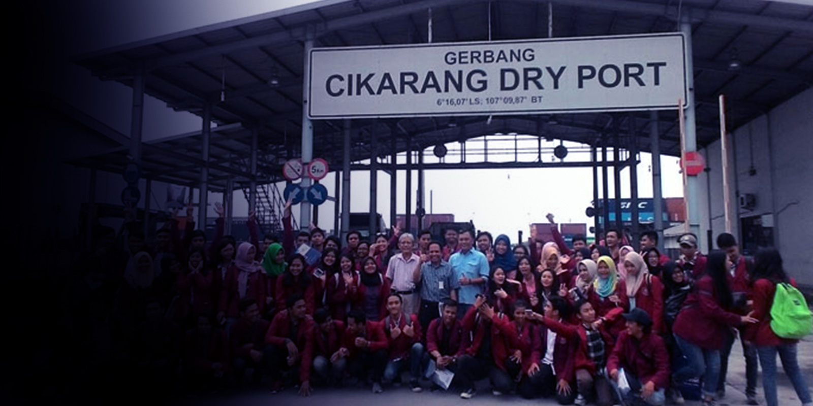 Kegiatan Field Visit ke PT Cikarang Dry Port dan DHL